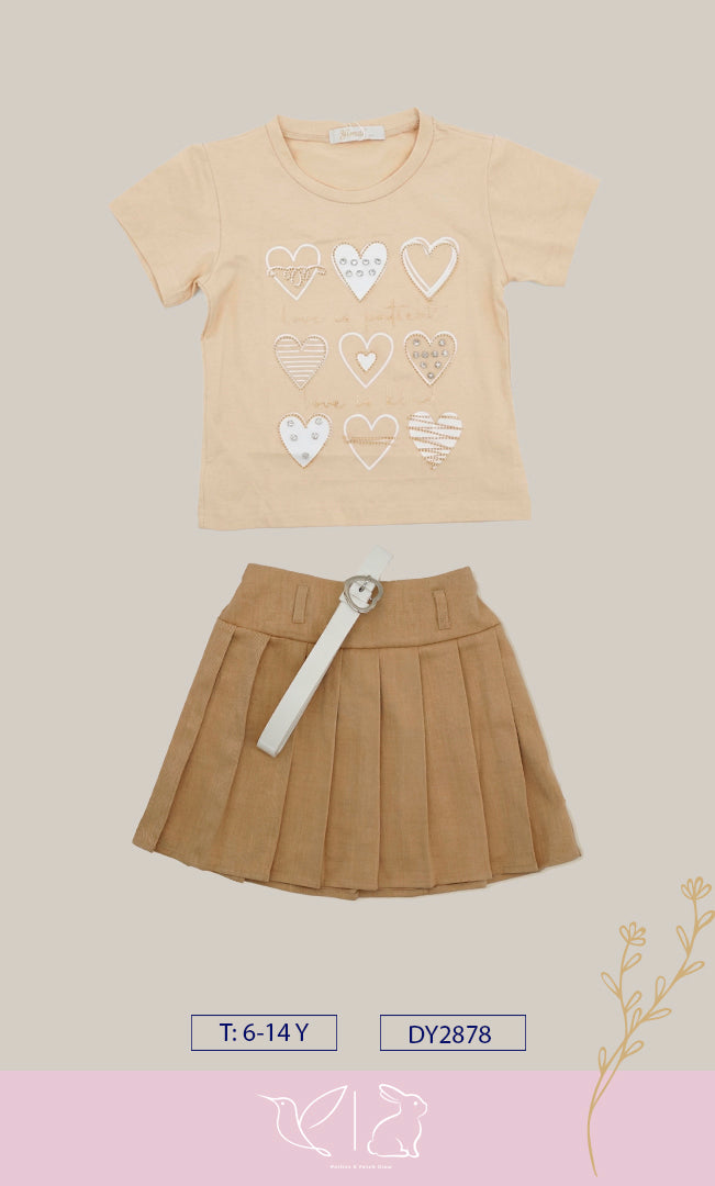 Conjunto 2 Pzas de Niña: Camiseta "Love" con Pedrería + Falda Plisada con Cinturón de Corazón