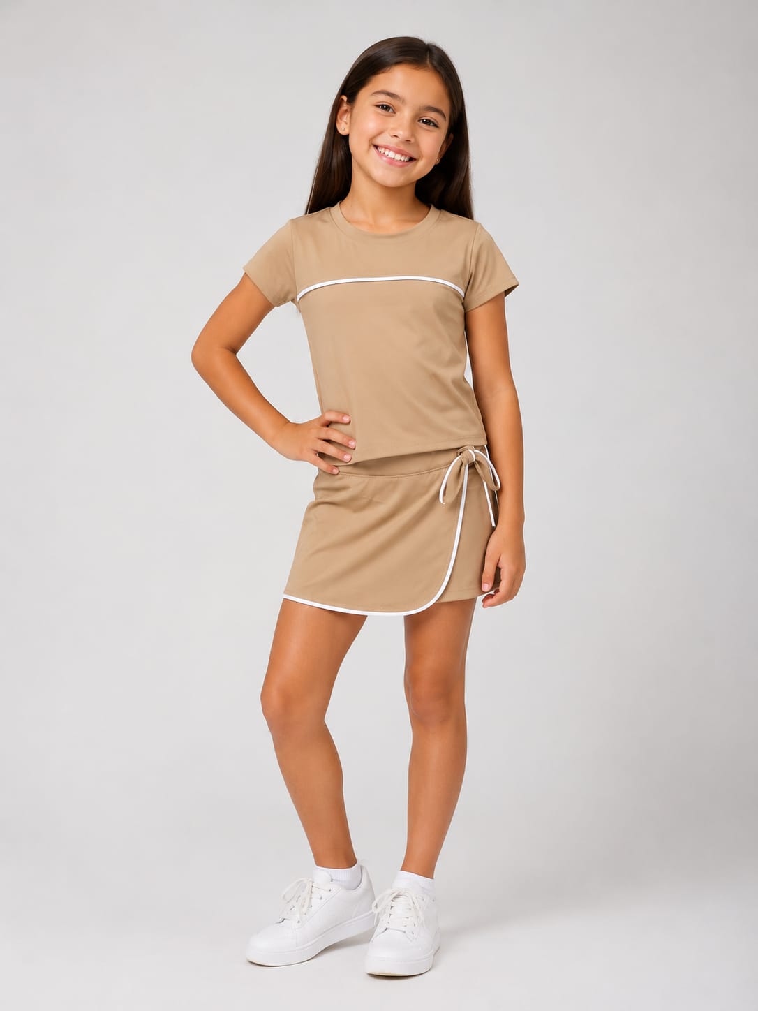 Conjunto Deportivo Premium para Niña: Falda Short y Playera con Detalle de Contraste