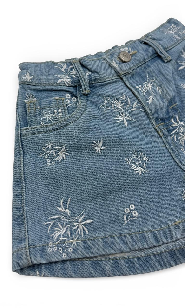 Short de Mezclilla con Bordado Floral "Botanical Blue"