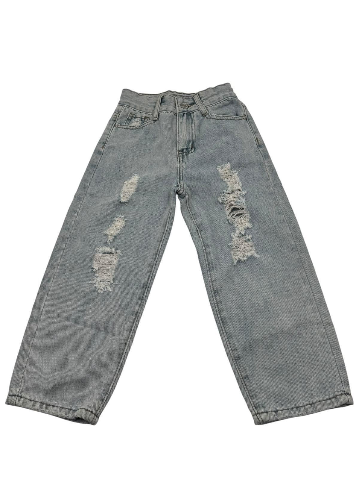 ¡Los jeans rotos que están de moda! ✨ Estilo urbano y casual.
