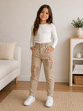 Pantalón Mom Fit para Niña con Bordado Floral | Mezclilla Beige de Cintura Alta | Moda Infantil