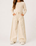 Pantalón Jeans Wide Leg Niña Beige Con Tachuelas De Corazón | Moda Infantil Denim Ancho Style