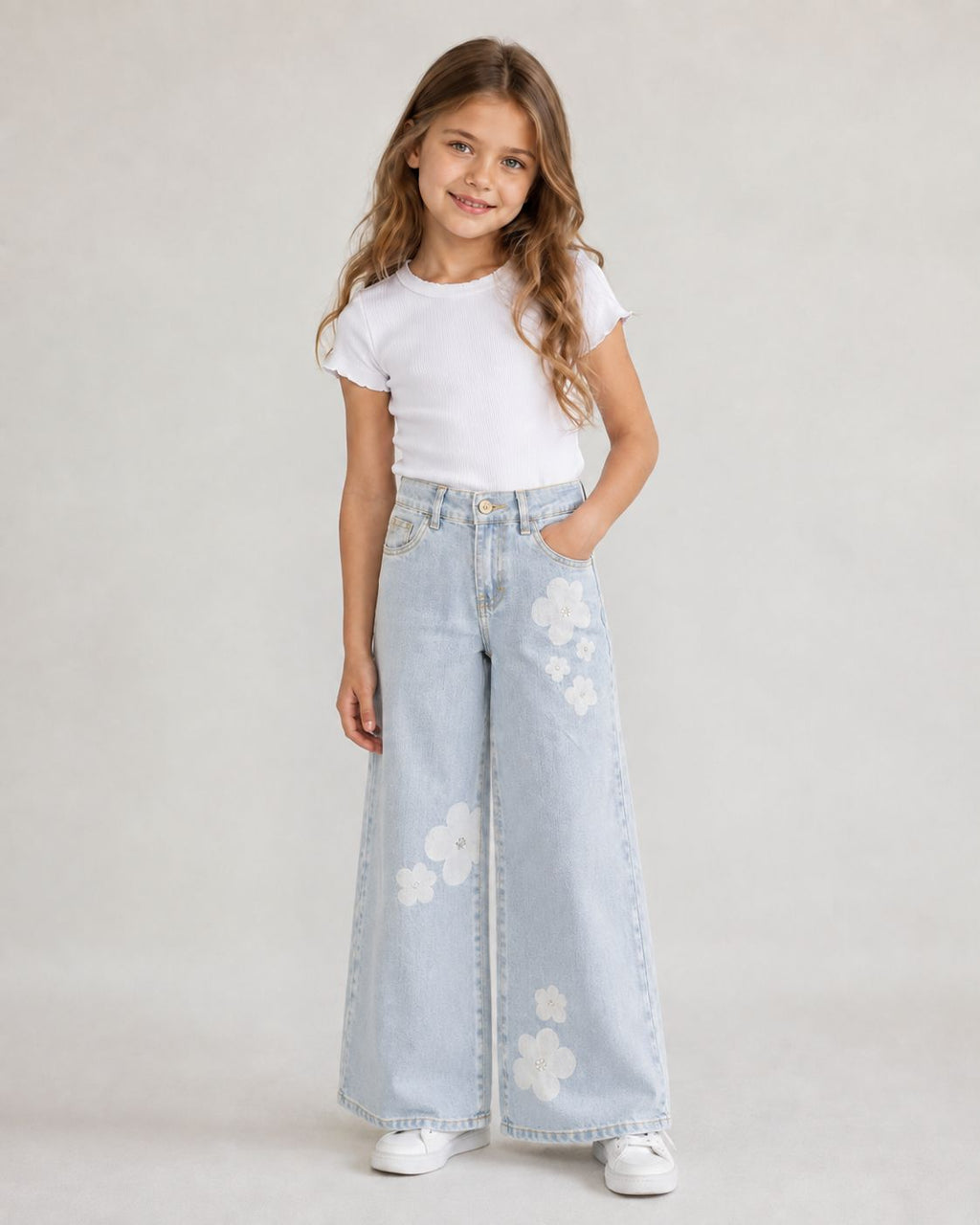 Jeans Anchos para Niña con Flores Blancas y Pedrería | Pantalón Mezclilla Wide Leg Infantil Moda Casual Juvenil