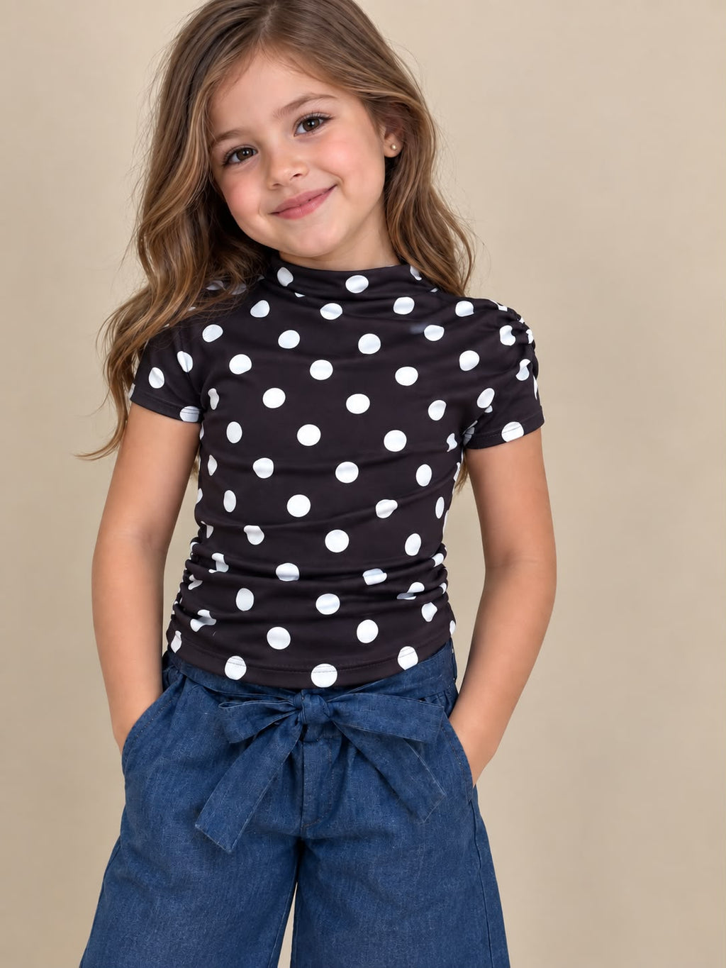 Blusa de Lunares para Niña ✨ Manga Corta y Cuello Drapado